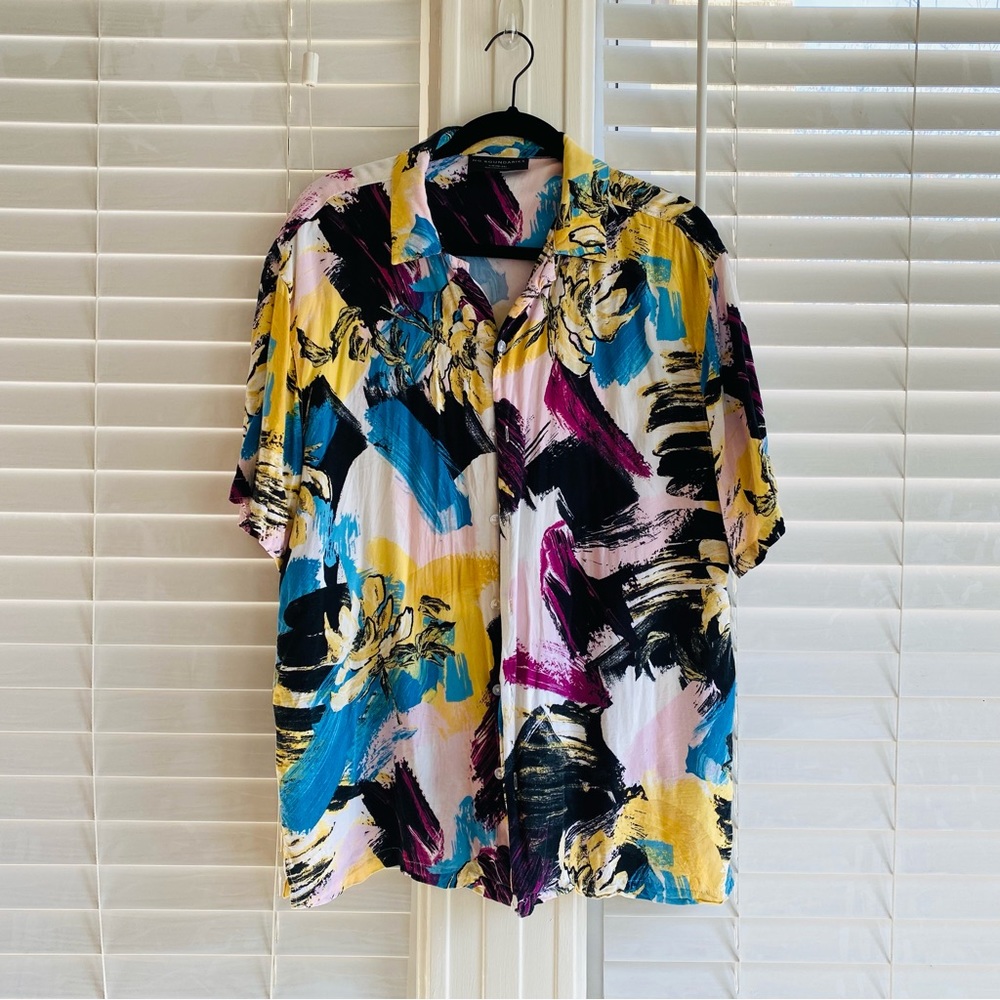 No Boundaries Abstract Casual Button Down - Multi… - image 4